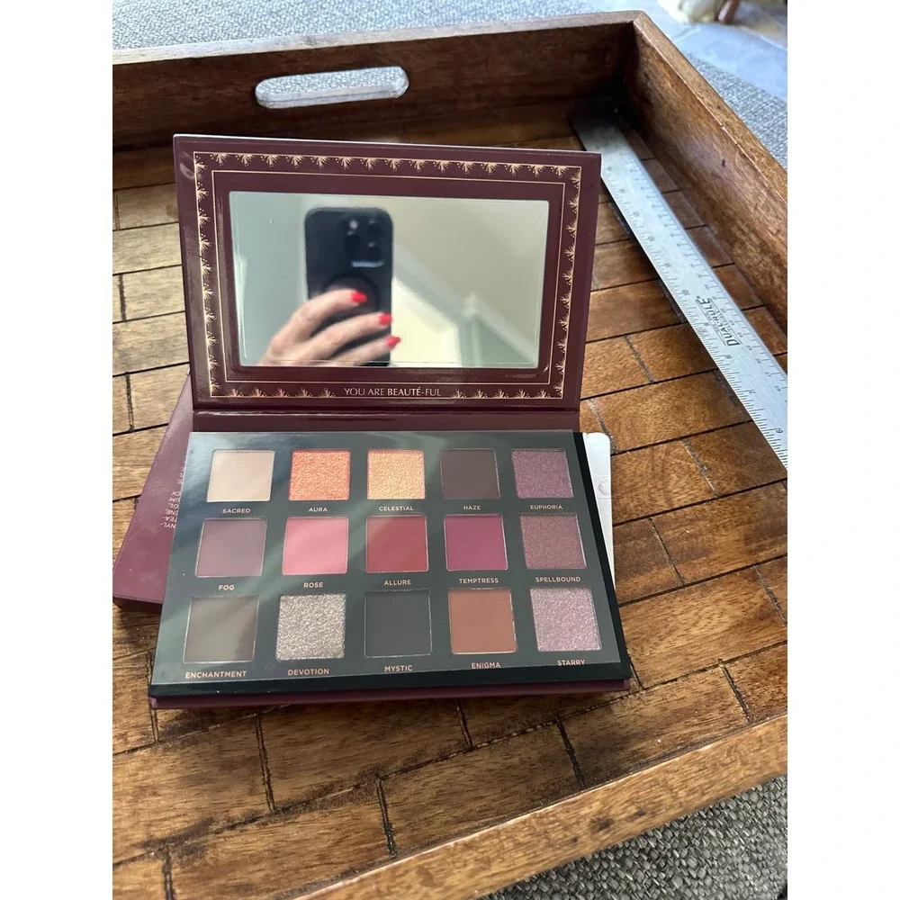 Ace Beaute Mystic Romance Eyeshadow Palette 15 Shades Floral Case New in package